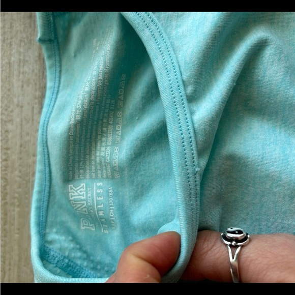 PINK seamless blue ombre long sleeve crop athletic top - Picture 5 of 5